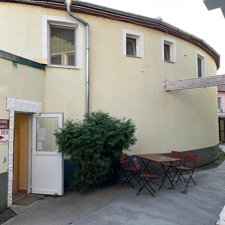 Hotel Sugas Sfantu Gheorghe  ภายนอก รูปภาพ