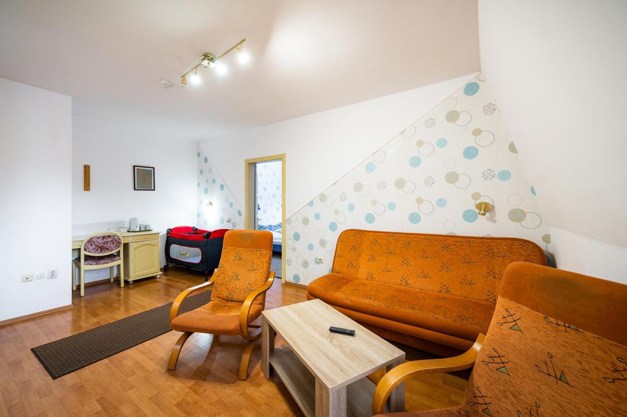 Hotel Sugas Sfantu Gheorghe  ภายนอก รูปภาพ